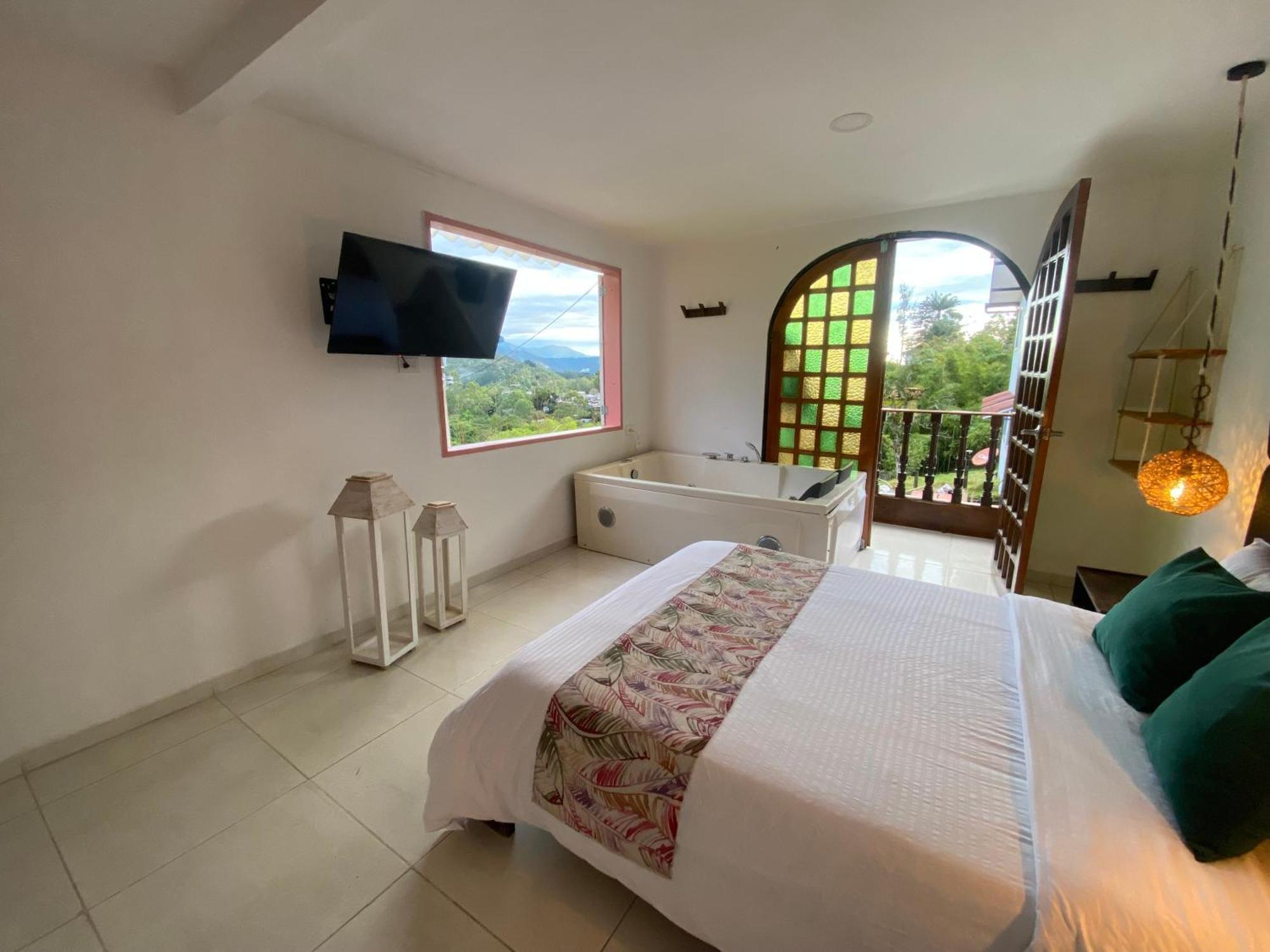 Mahalo Hostel 萨兰托 外观 照片